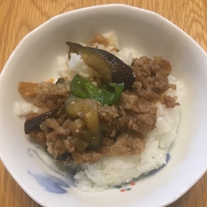 なすとピーマン、豚ばら肉の醤油麹と豚丼のタレ炒め♪